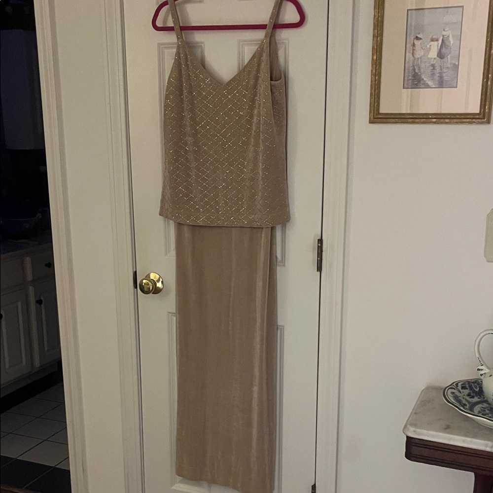 NWOT! Huey Waltzer for Saks Elegant Beige Sleeveless Spaghetti Strap Dress.